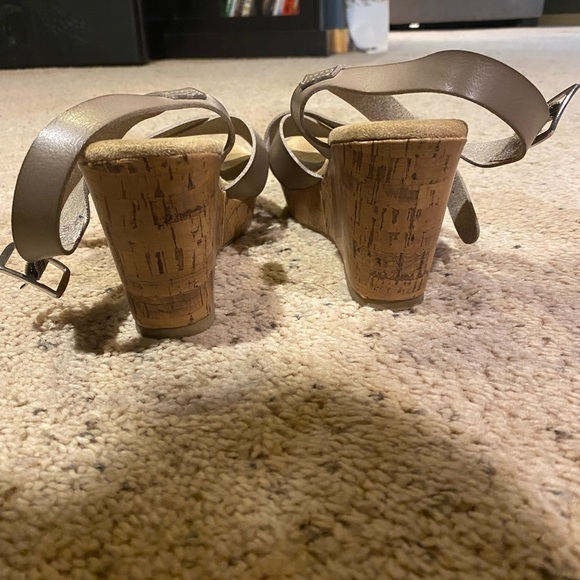 Maurice’s wedges - Picture 3 of 3